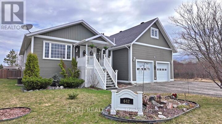 642 Majestic Street — photo 1
