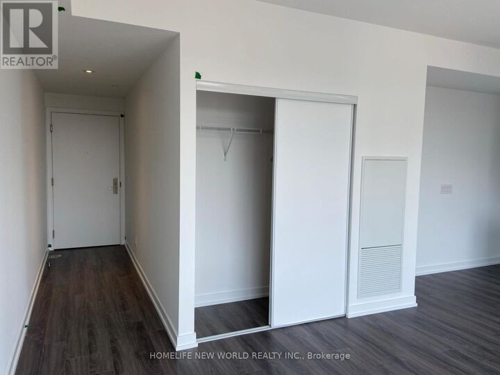 Property Photo: 20 Edward Street 902 ON M5G 1C9