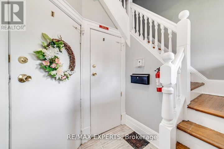 Property Photo:  98 Elgin Street East 1  ON L1G 1T3 