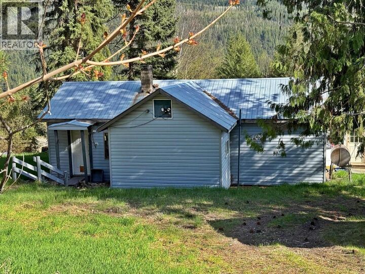 Property Photo: 3437 Yellowhead Highway BC V0E 3A0