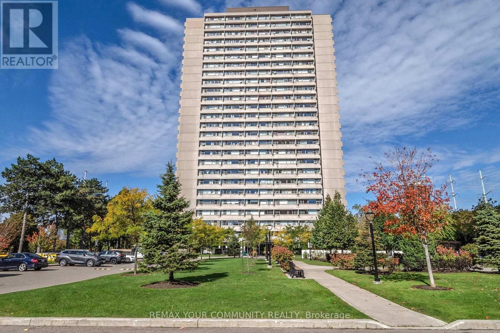 Property Photo:  735 Don Mills Road 2108  ON M3C 1T1 
