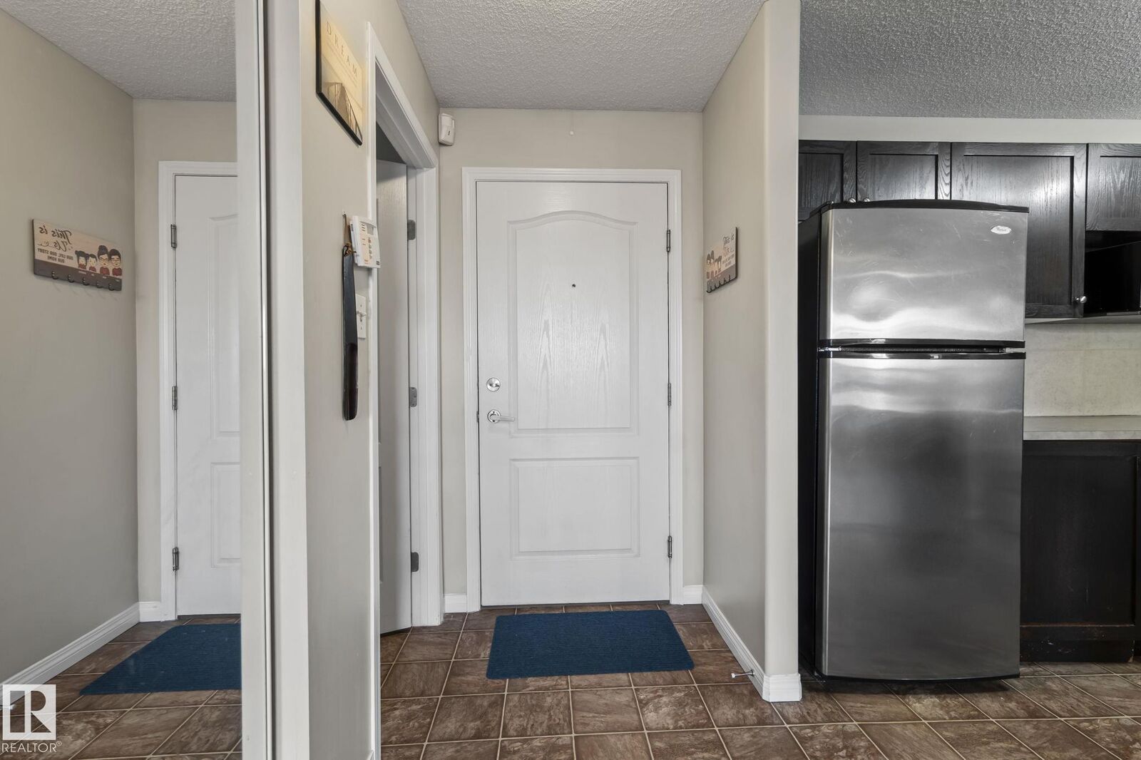 Property Photo:  2106 9357 Simpson Dr NW  AB T6R 0N3 