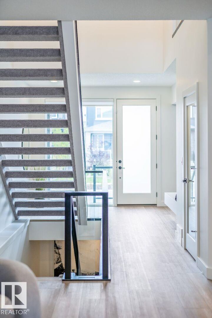 Property Photo:  6237 King Vista Vista SW  AB T6W 3Z8 