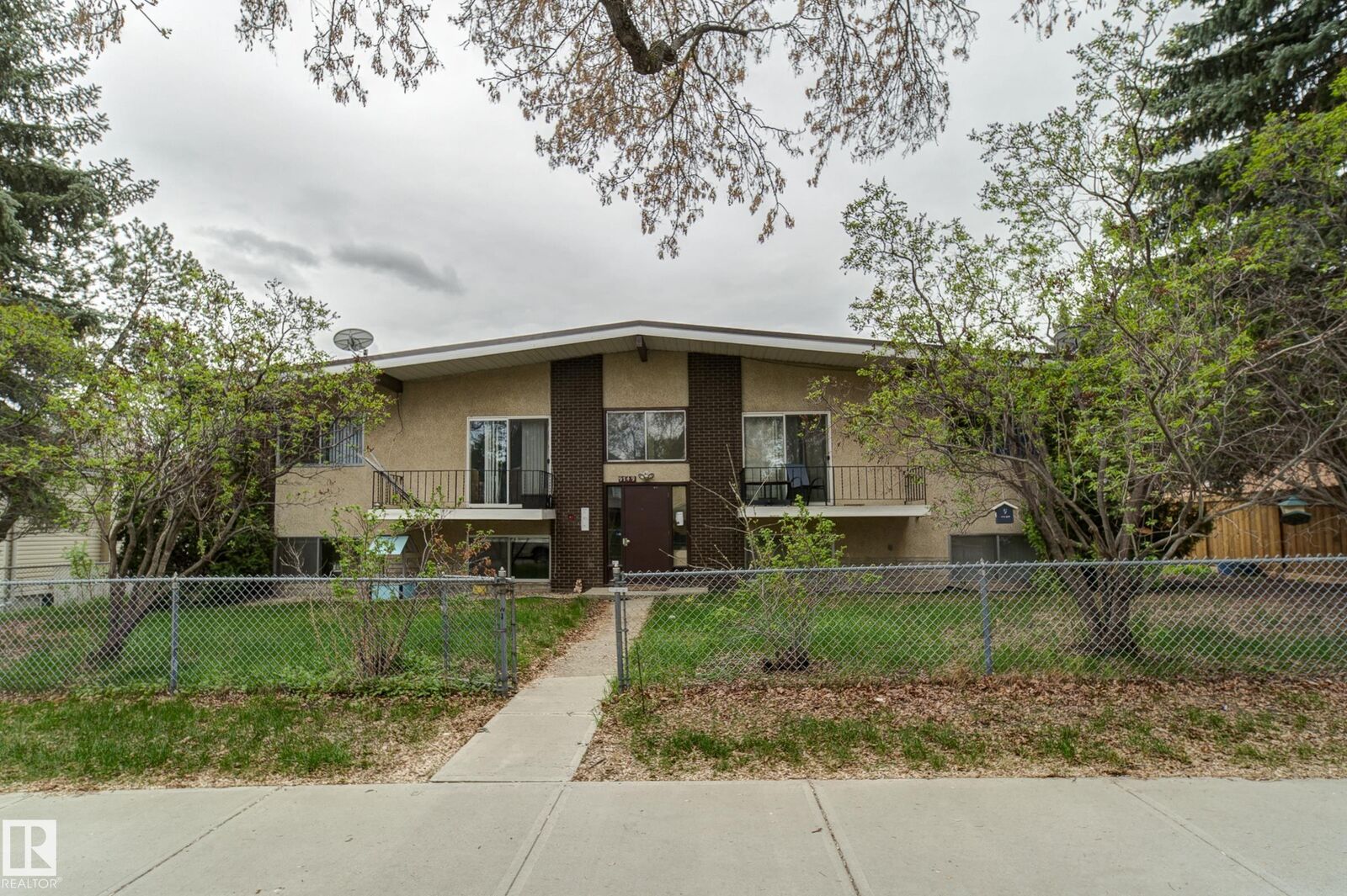 Property Photo: 9749 88 Avenue NW AB T6E 2R1