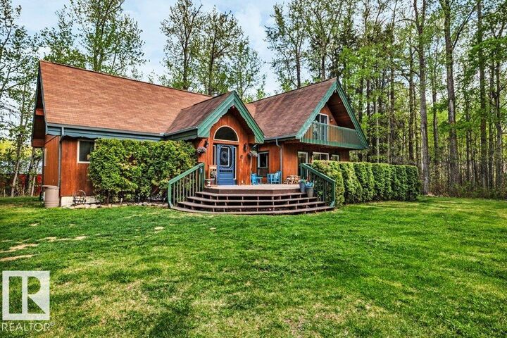 Property Photo: 37-53029 Rge Rd 32 AB T0E 0N0
