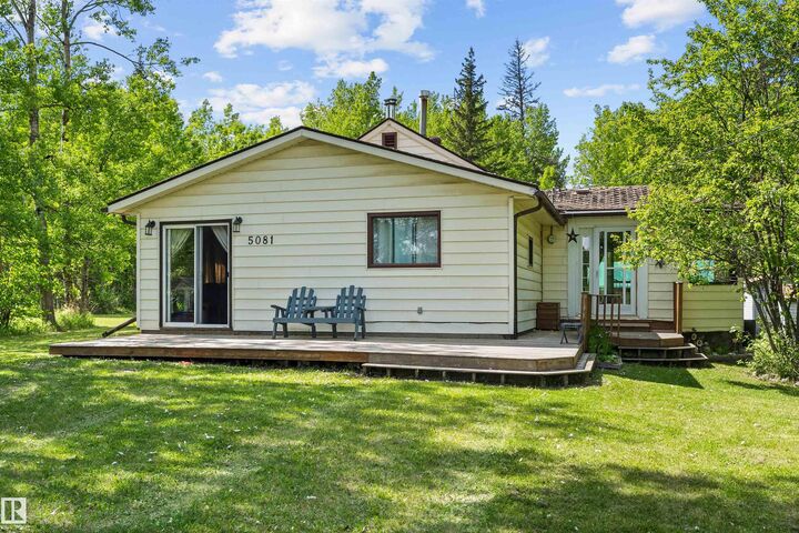 Property Photo:  5081 4 Street  AB T0E 1V0 