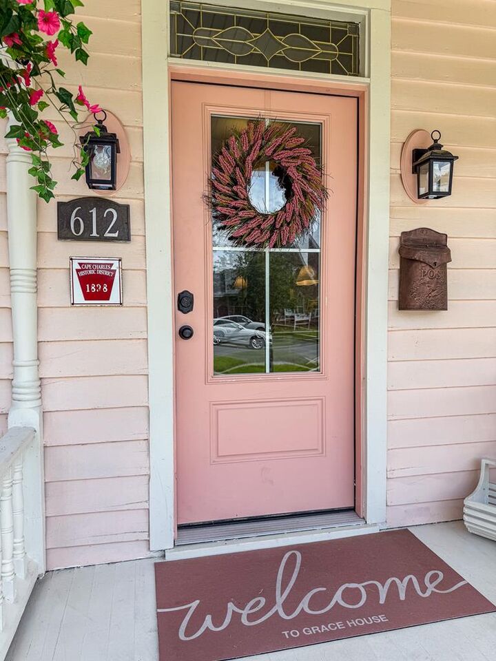 Property Photo:  612 Tazewell Ave  VA 23310 