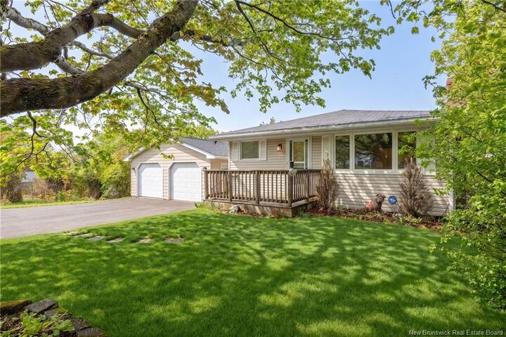 Property Photo:  26 Sherwood Drive  NB E2J 3H6 