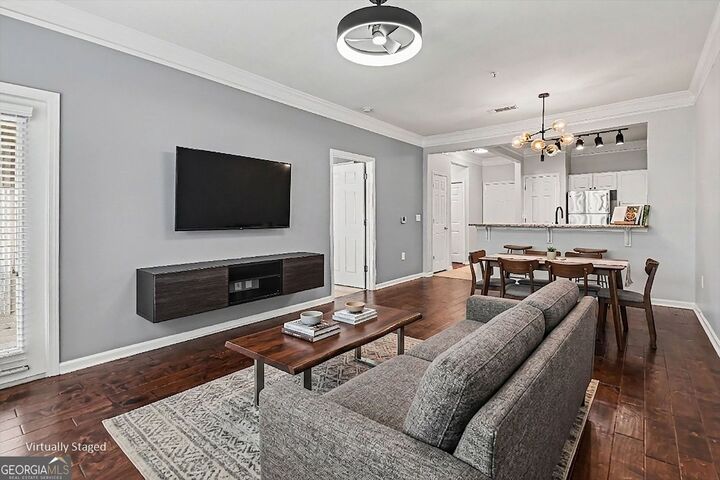 Property Photo: 1850 Cotillion Drive 2102 GA 30338