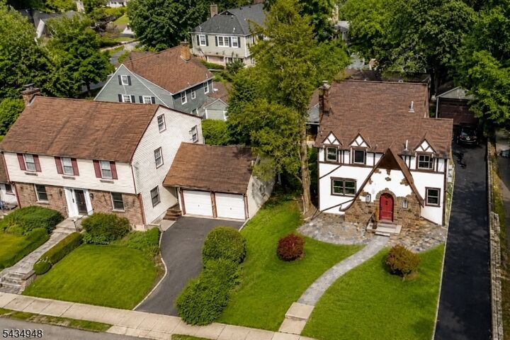 Property Photo:  6 Norfolk Ave  NJ 07040 