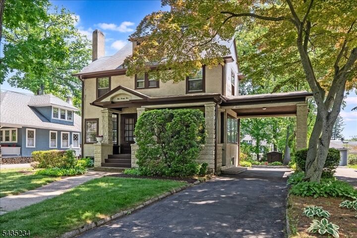 Property Photo:  525 S Maple Ave  NJ 07452 