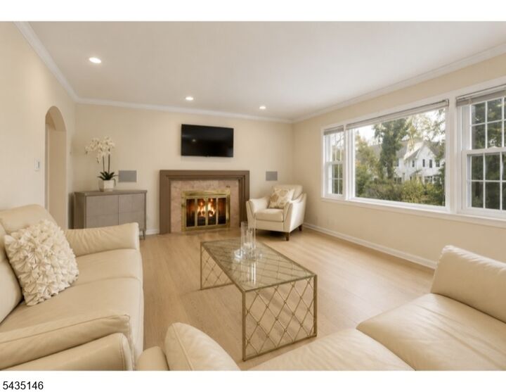 Property Photo:  29 Mohawk Trl  NJ 07090 