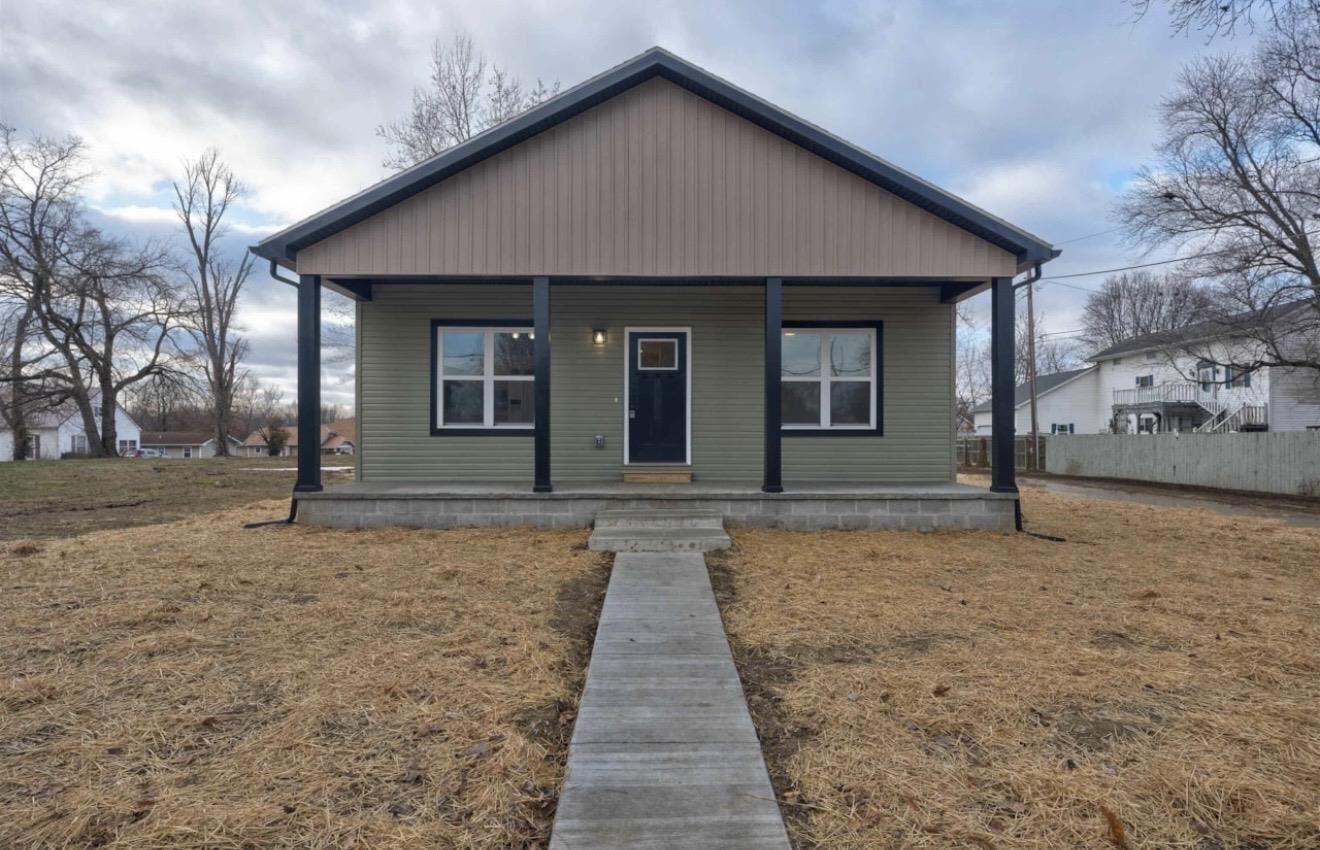 Property Photo: 705 S Webster Street KY 42437