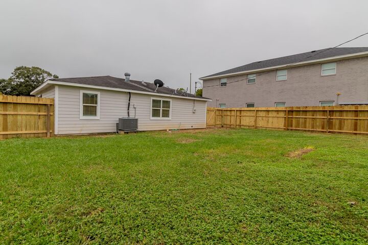 Property Photo:  101 Will Street  TX 77378 