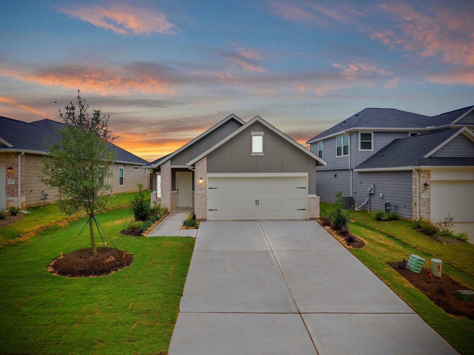 Property Photo: 12182 Ridge Top Drive TX 77304
