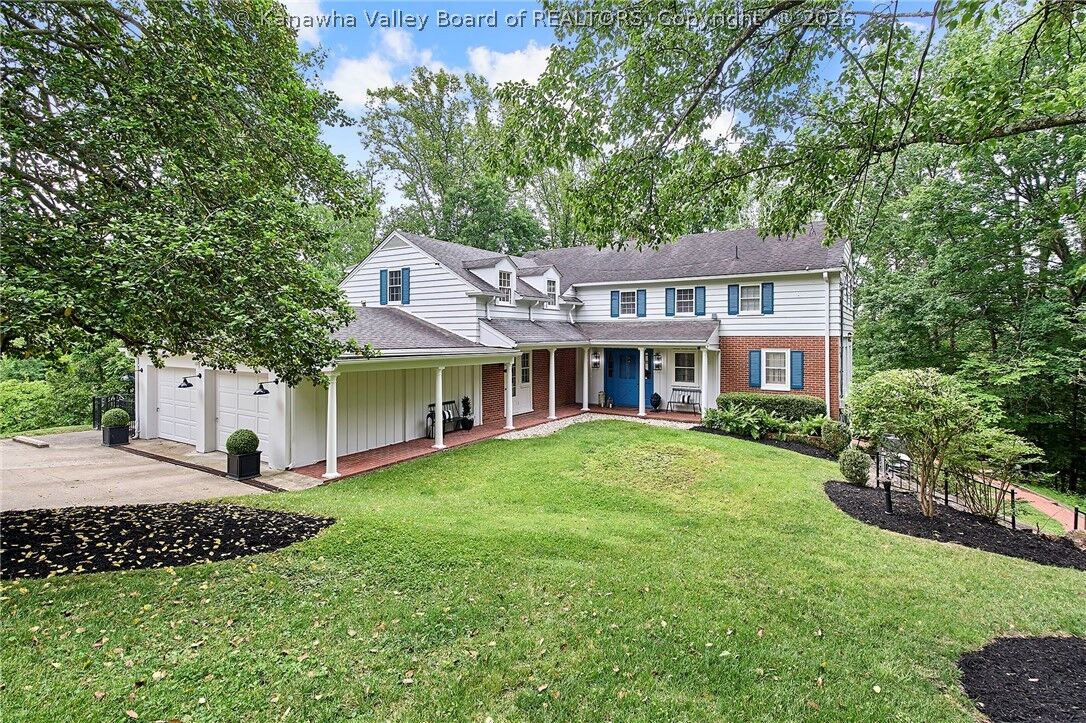 Property Photo:  1411 Meadowcrest Drive  WV 25314 