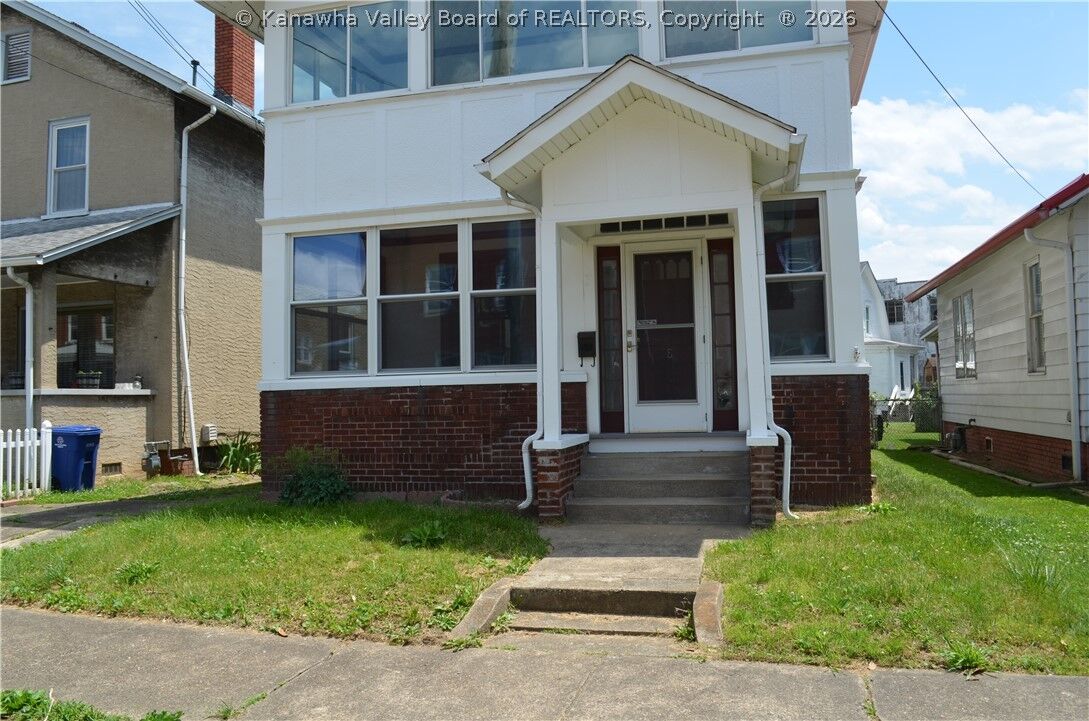 Property Photo: 18 Delaware Avenue WV 25302