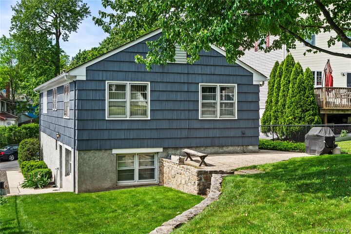 Property Photo:  11 Dearborn Street  NY 10801 