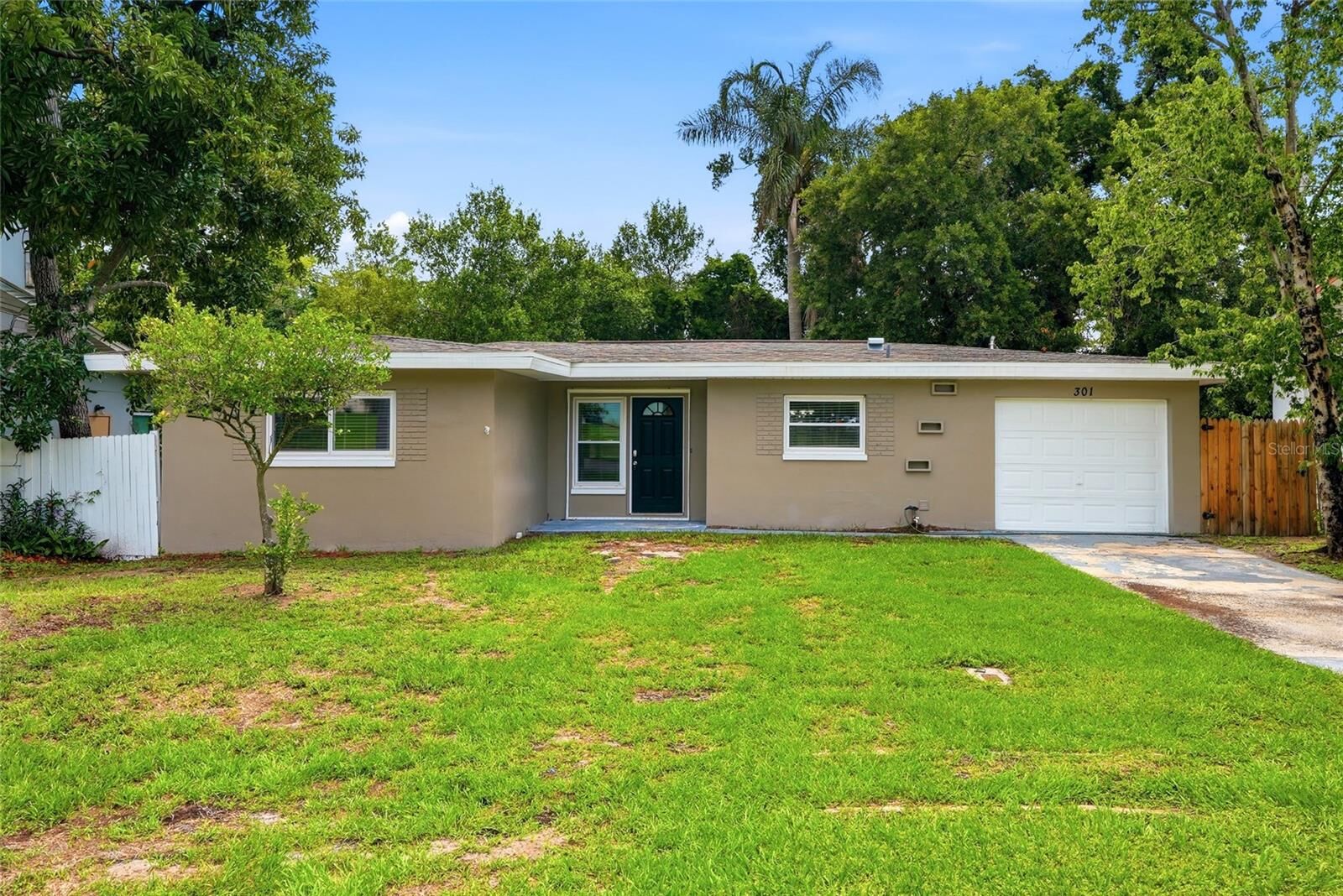 Property Photo: 301 Terrace Drive E FL 33765