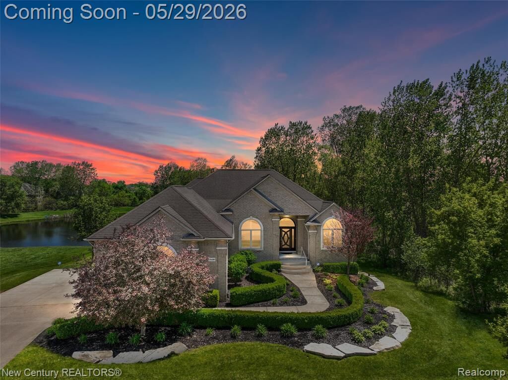 Property Photo:  55490 Whispering Hills Drive  MI 48316 5387 