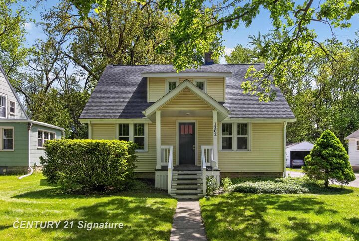 Property Photo:  1202 Jerome Street  MI 48640 