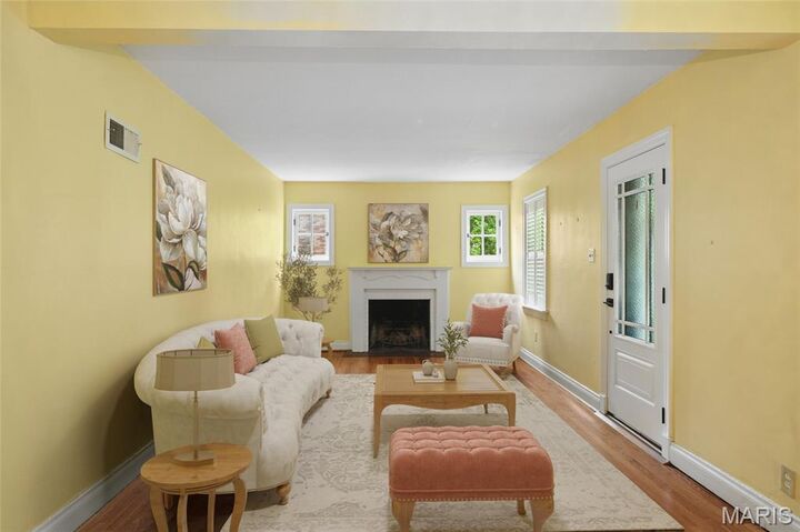 Property Photo:  1439 S Elm Avenue  MO 63119 
