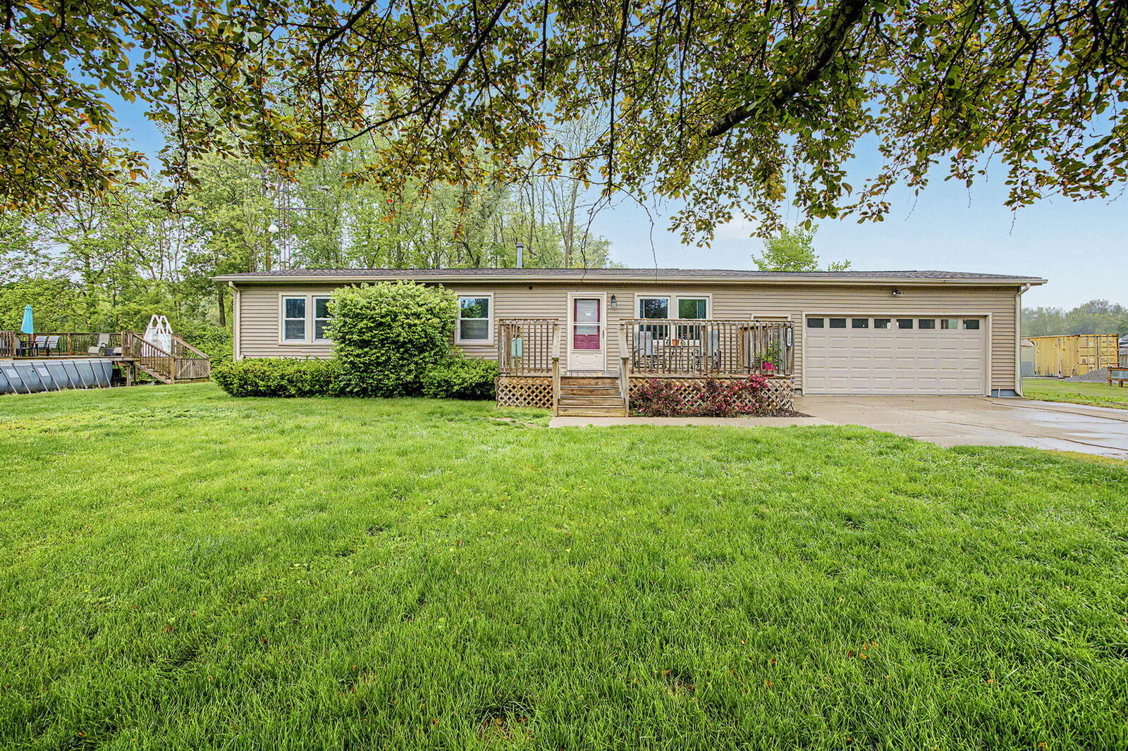 Property Photo:  3130 Hill Drive  MI 49221 