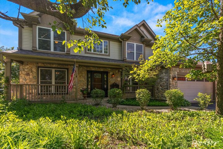 Property Photo:  158 Edgewater Lane  IL 60554 