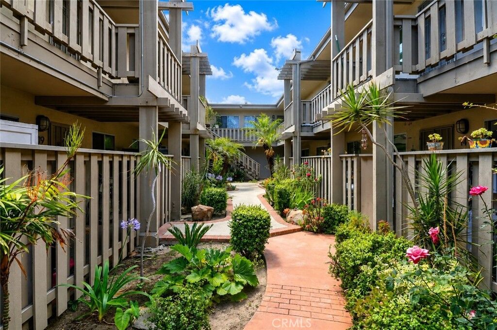 Property Photo:  3365 Santa Fe Avenue 21  CA 90810 