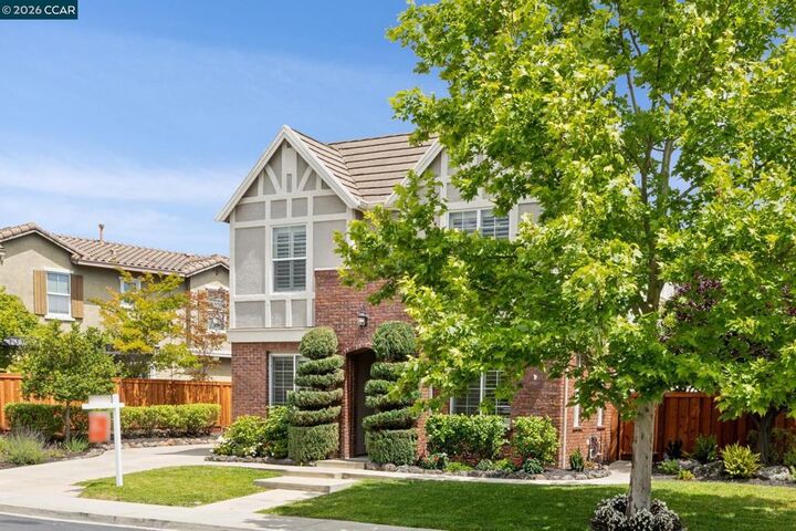 Property Photo: 2231 Genoa St CA 94506