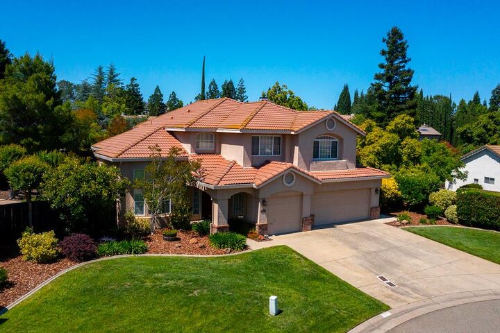 Property Photo: 2044 Bates Circle CA 95762