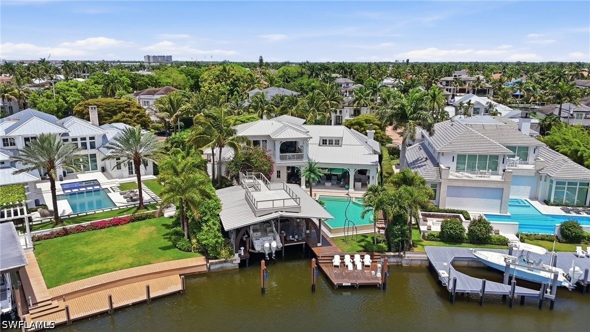 Property Photo:  1870 4th Street S  FL 34102 
