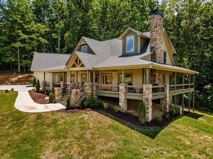 Property Photo: 167 Big Valley Overlook GA 30560