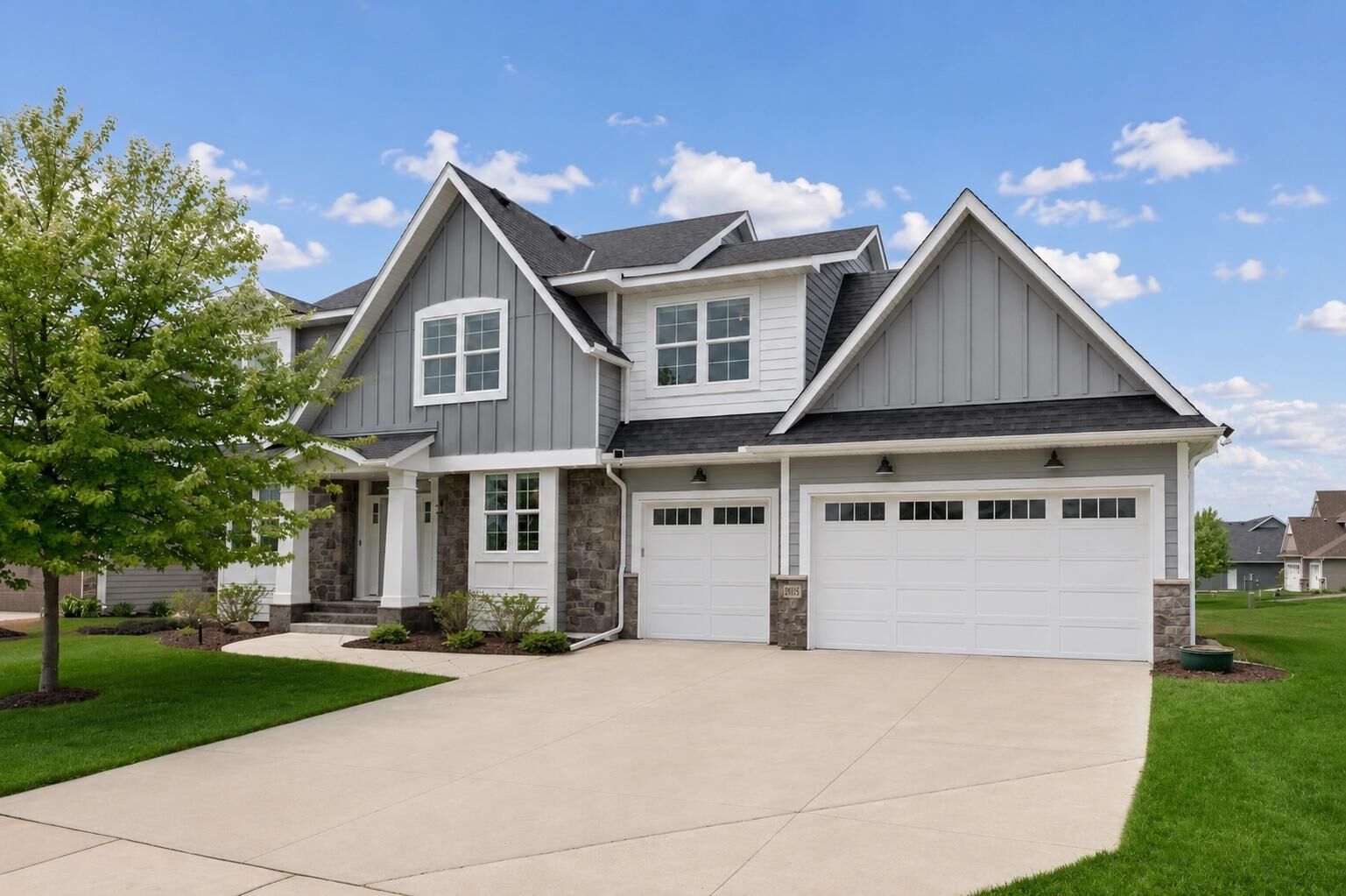 Property Photo:  6085 Urbandale Lane N  MN 55446 