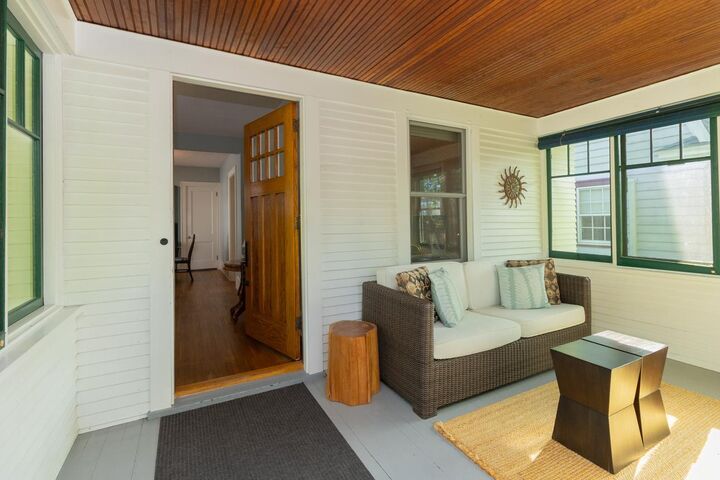 Property Photo:  1740 Wellesley Avenue  MN 55105 
