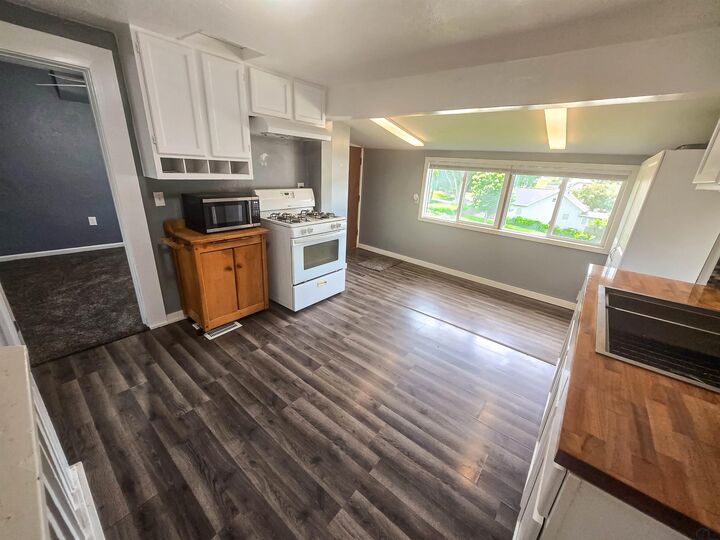 Property Photo:  929 S Alice St  IA 51106 