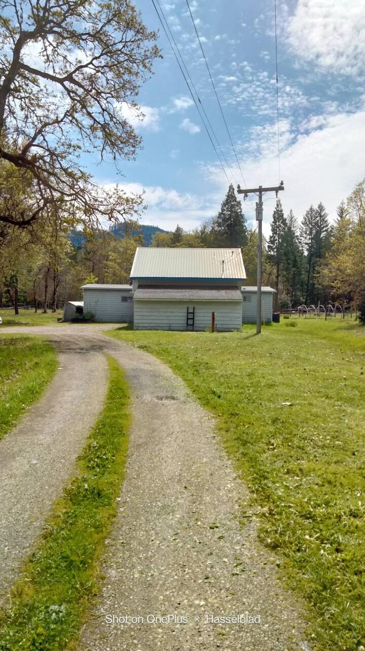 Property Photo:  575 Kirkham Road  OR 97523 