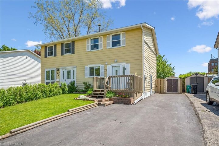 Property Photo: 71 Blackhorne Drive ON N2E 1T5