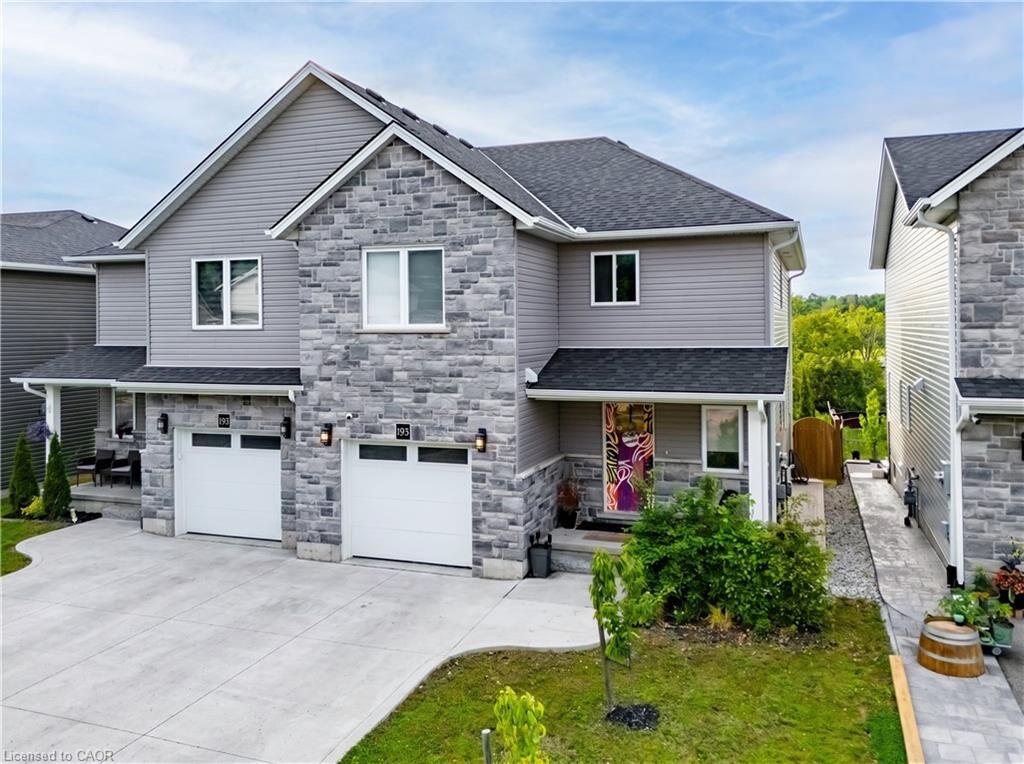 Property Photo: 195 Charles Street E ON N5C 1K3