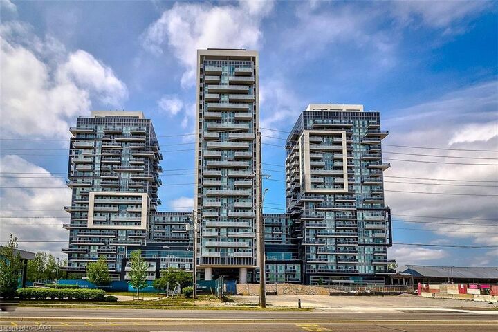 Property Photo: 2093 Fairview Street 1801 ON L7R 2C8