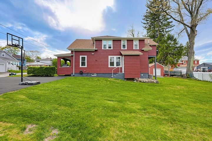 Property Photo: 8 Elton St MA 01604