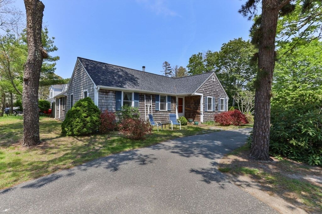 Property Photo:  7 Aunt Matties Rd  MA 02633 