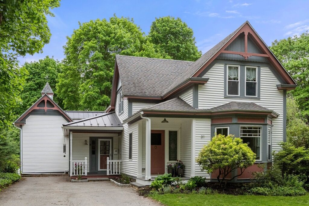 Property Photo:  31 Pine Street  MA 01810 