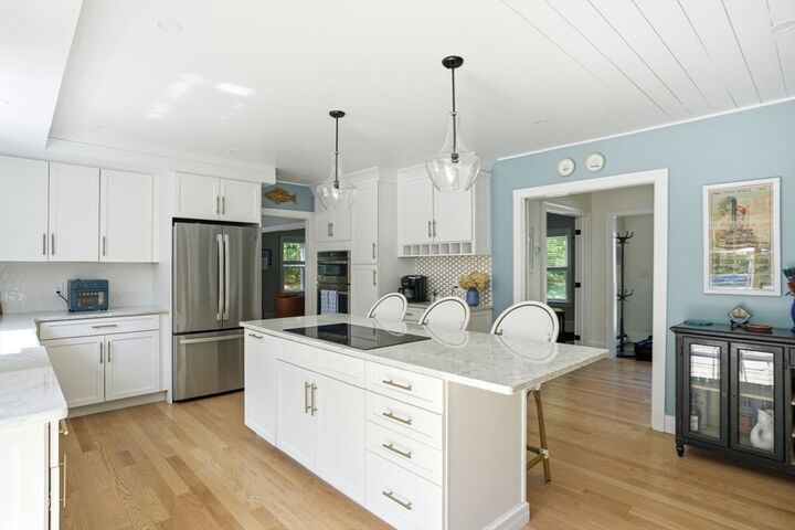 Property Photo:  11 Winding Way  MA 02360 