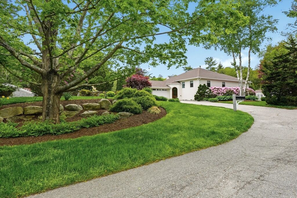 Property Photo:  6 Victoria Rd  MA 01944 