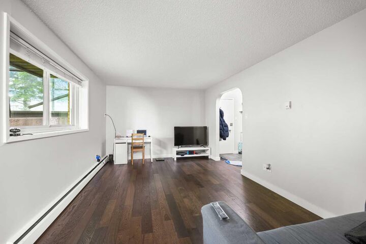 Property Photo:  3103 Blakiston Drive NW 101  AB T2L 1L7 