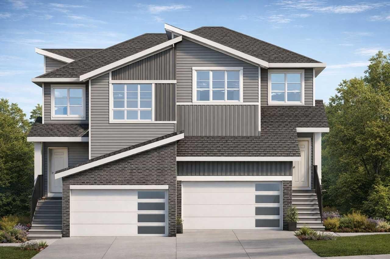 Property Photo:  83 Heritage Manor  AB T4C 3K8 