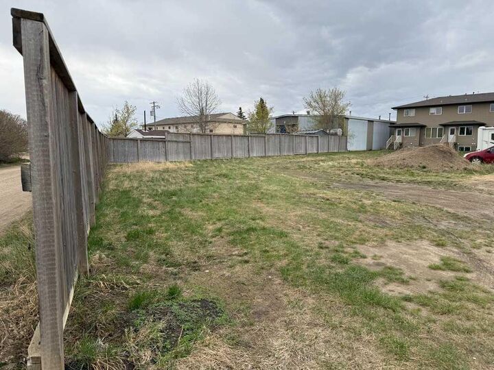 Property Photo: 5311 57 Avenue AB T4J 0B1