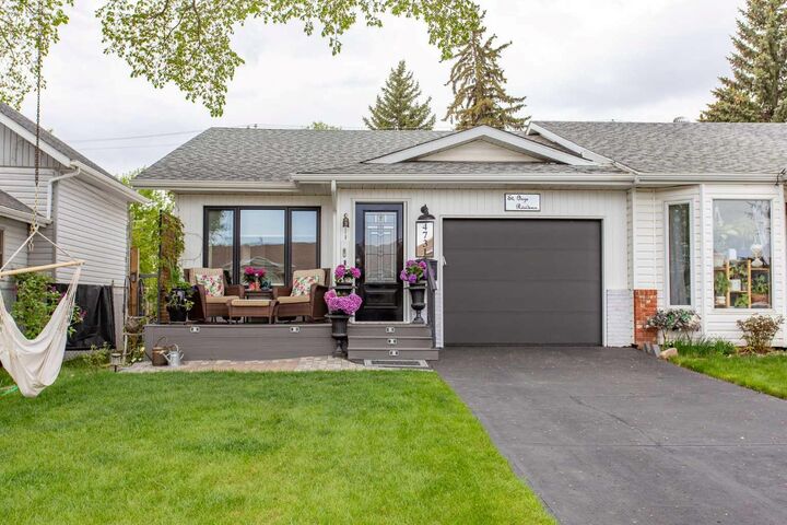 Property Photo:  4731 49A Avenue  AB T4L 1N4 