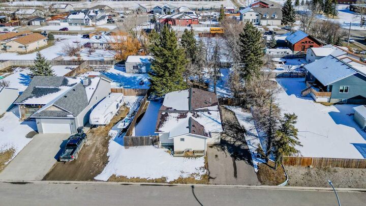 Property Photo:  221 N 250 E  AB T0K 2S0 